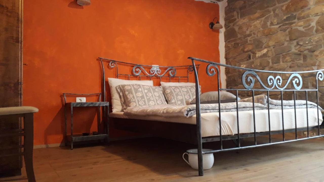 Wine House Rakar Guest House Gračišče Eksteriør bilde