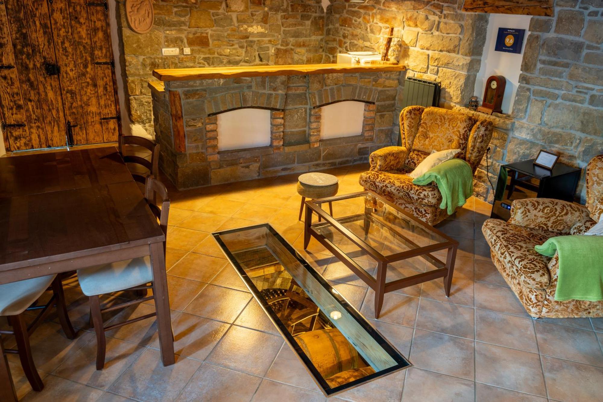 Wine House Rakar Guest House Gračišče Eksteriør bilde