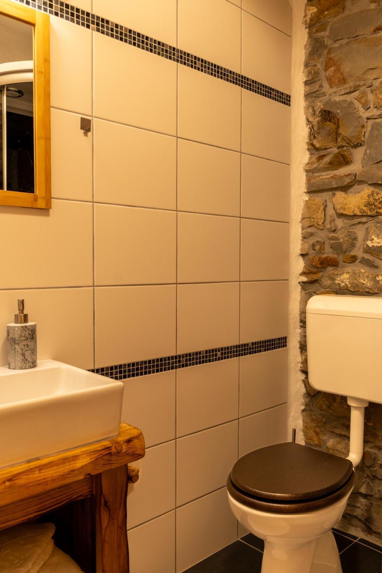 Wine House Rakar Guest House Gračišče Eksteriør bilde