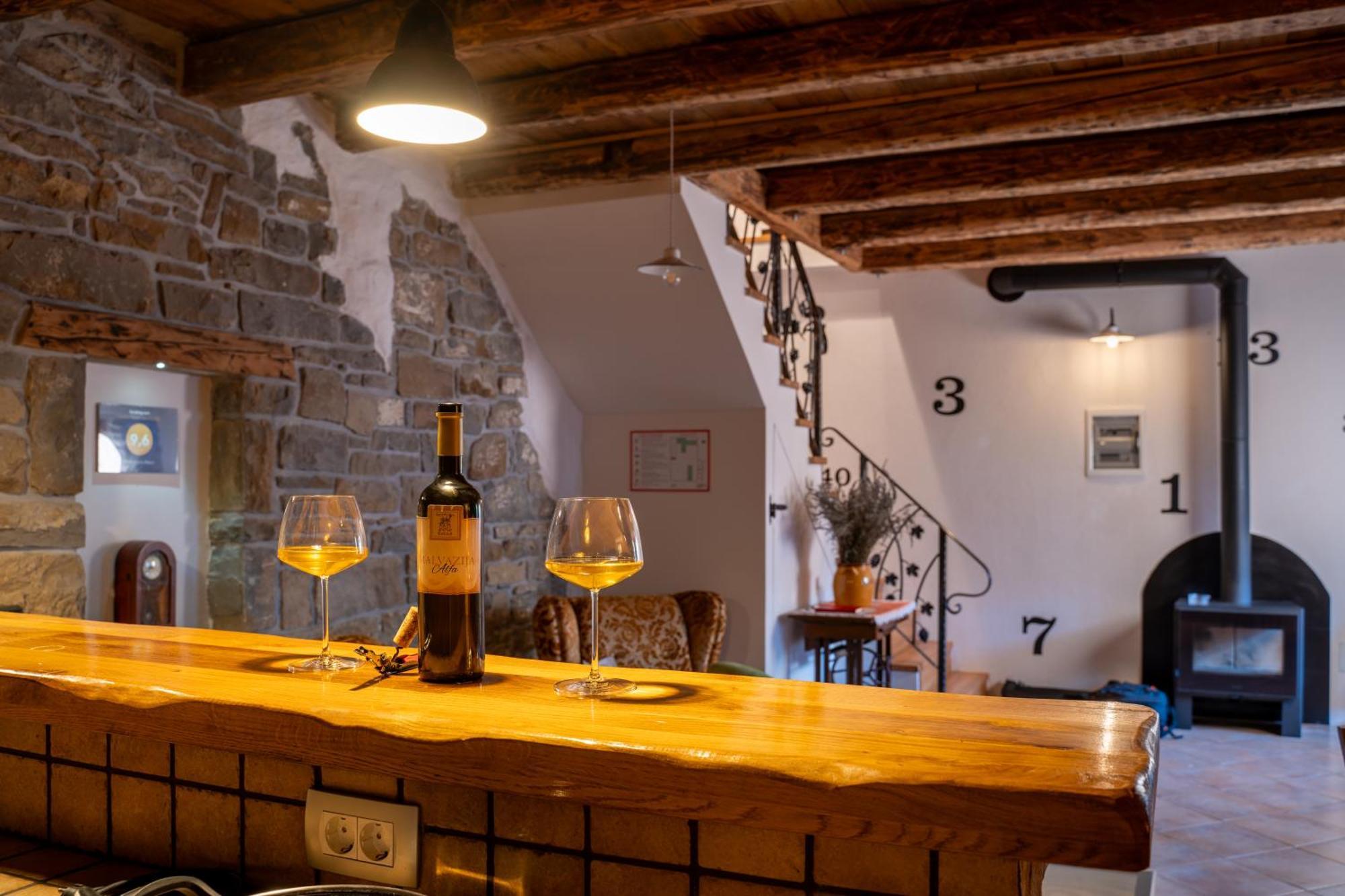 Wine House Rakar Guest House Gračišče Eksteriør bilde